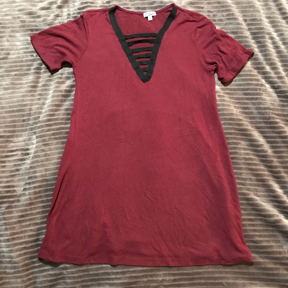 Women’s cross v neck shirt